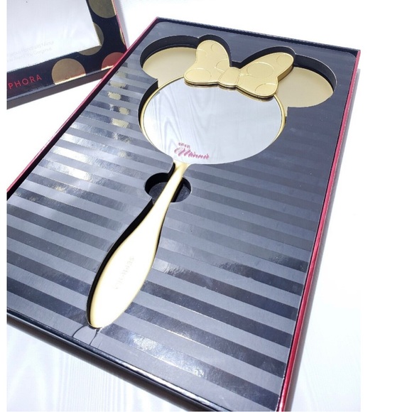 Disney Minnie Beauty By Sephora Collection: Arent You Gorgeous Handheld Mirror